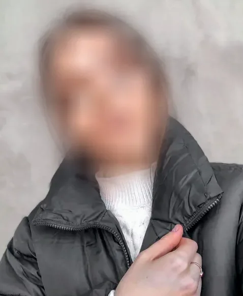 Andrea, 23