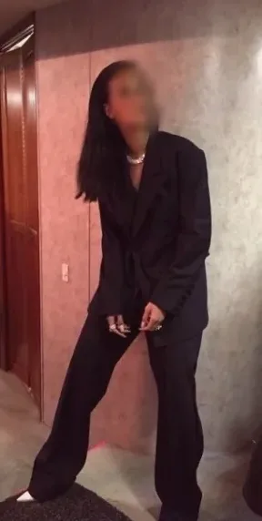 Anja, 23