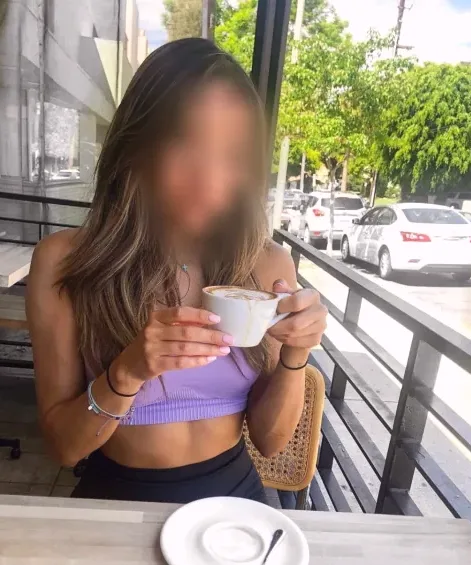 Charlotte, 32