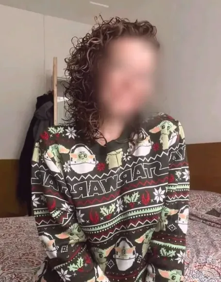 Greta, 33