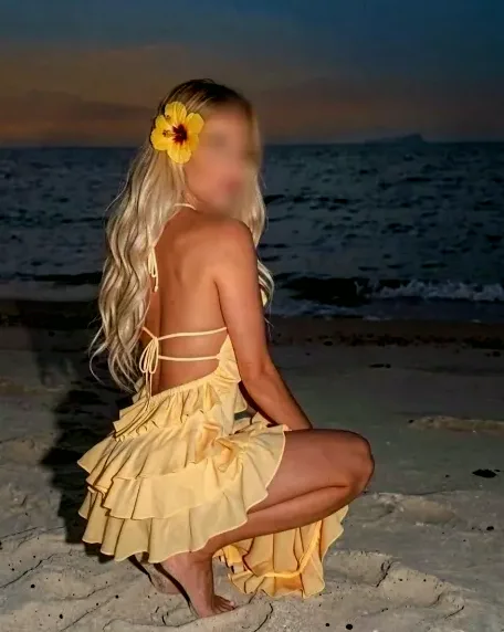 Helena, 36