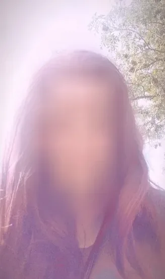 Julia, 29