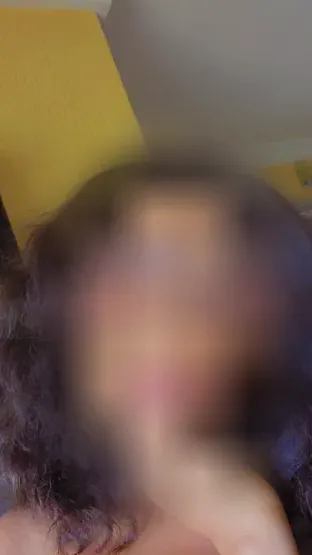 Larissa, 33