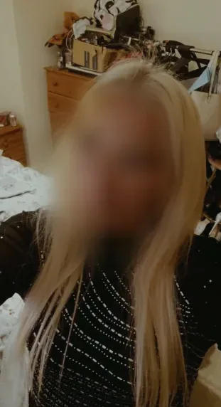 Lotta, 37