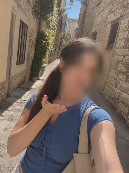Lucia, 26