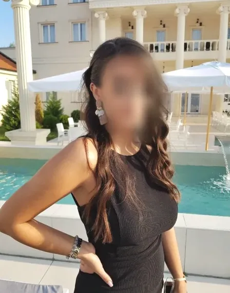Rebecca, 29