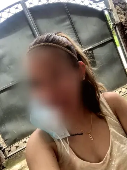 Sarah, 37