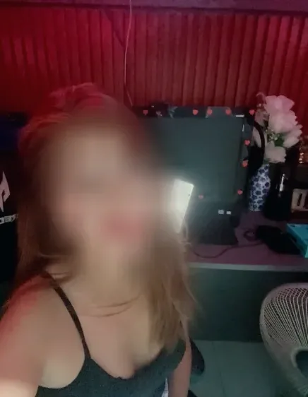 Wiebke, 32
