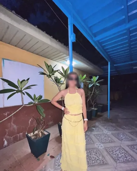 Yvonne, 29