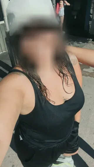 Yvonne, 34